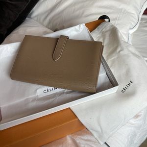 CELINE LARGE STRAP WALLET IN GRAINED CALFSKIN